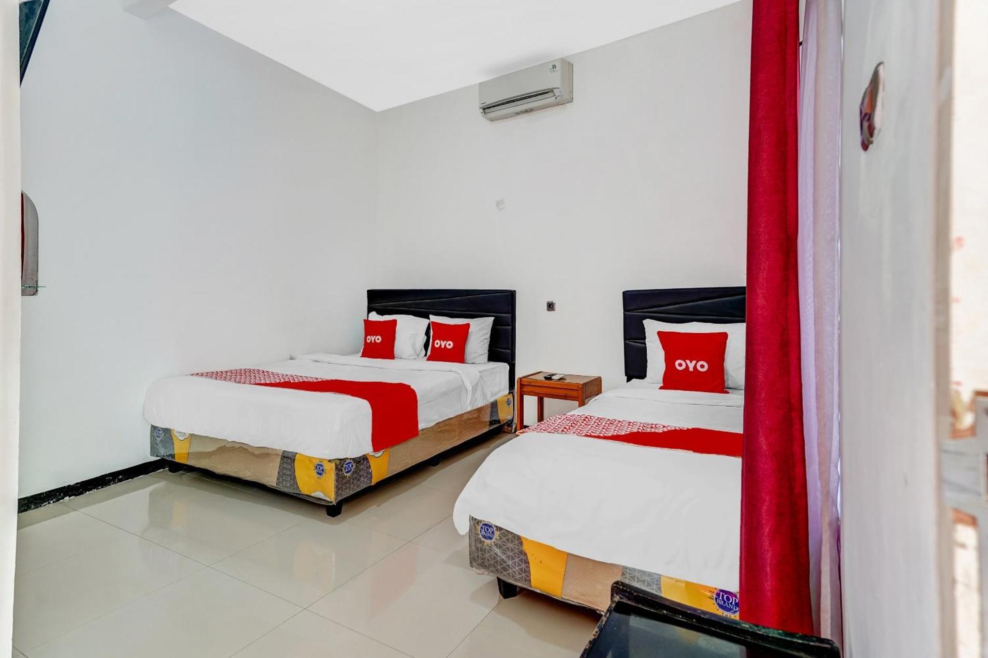 Hotel Kalimantan Surabaya Buitenkant foto